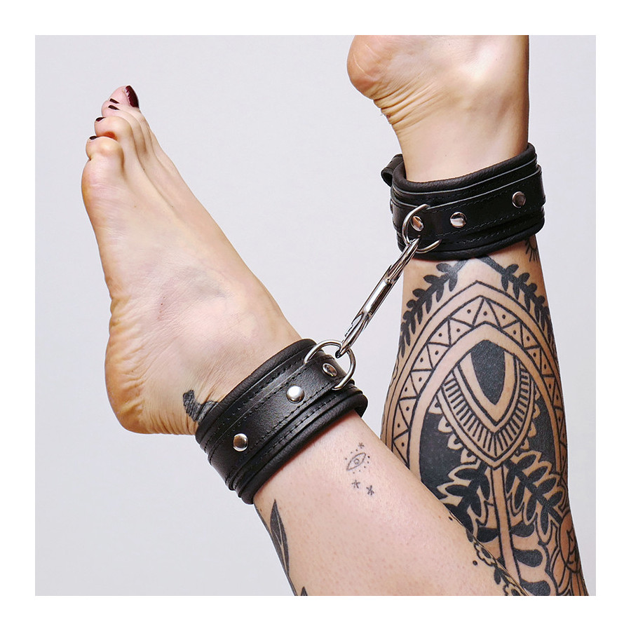 Chevillères en Cuir Melletonné Noir et Attaches Argentées